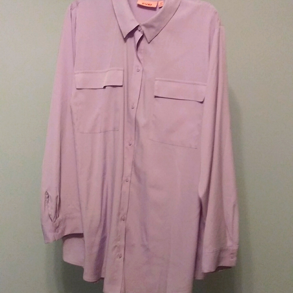 Lilac button up shirt with breast pockets